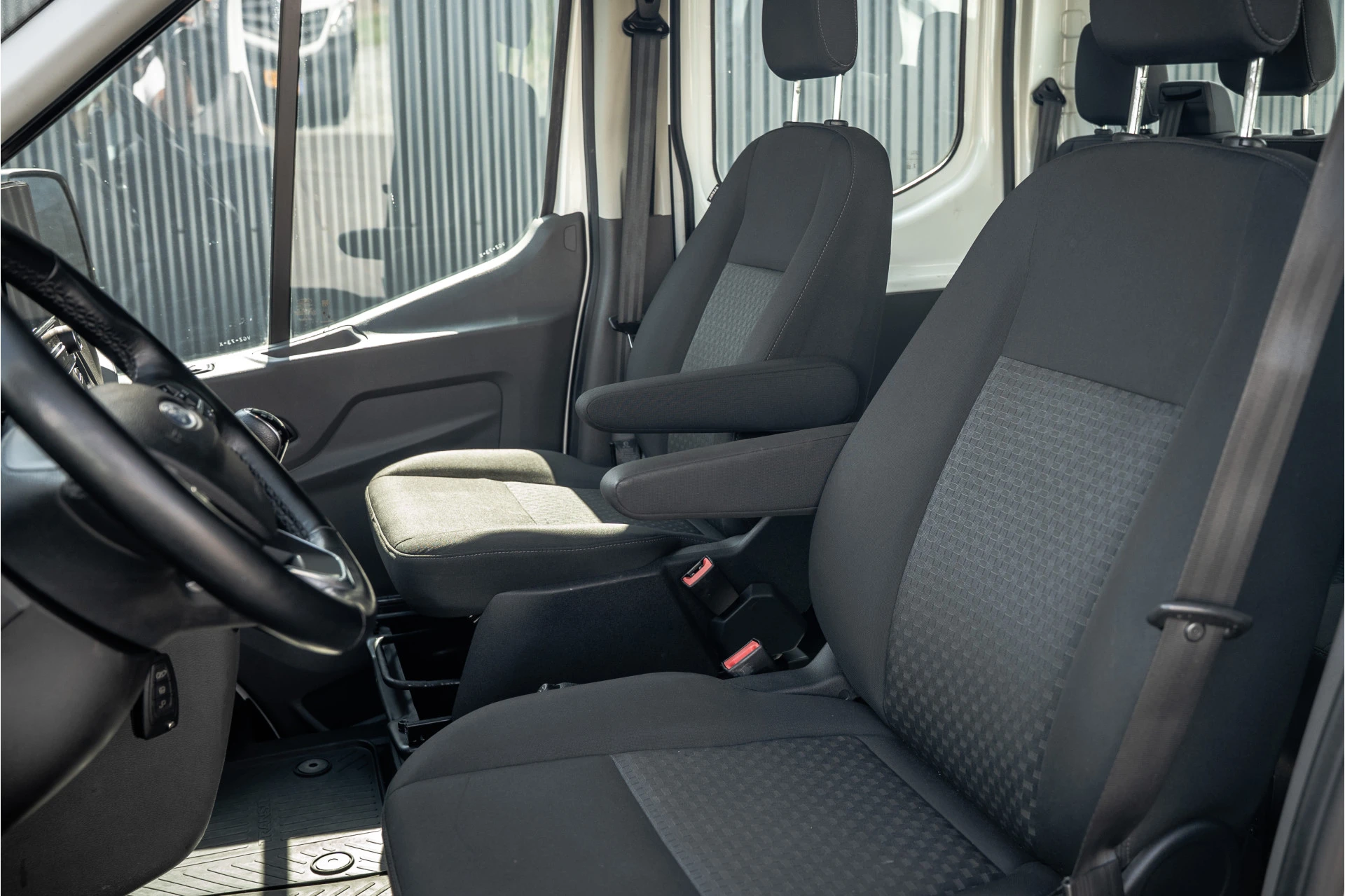 Ford Transit 2020 - 2.0 EcoBlue BE-Trekker | N1 | 6-Zits | 170 PK | Cruise | Airco afbeelding 9