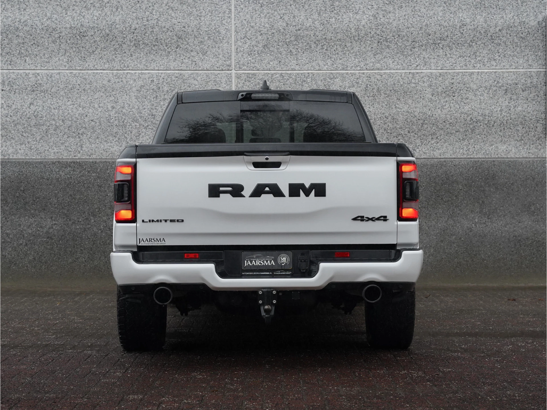 Dodge Ram 1500 2022 - 5.7 V8 4x4 Crew Cab Limited Night изображение 34