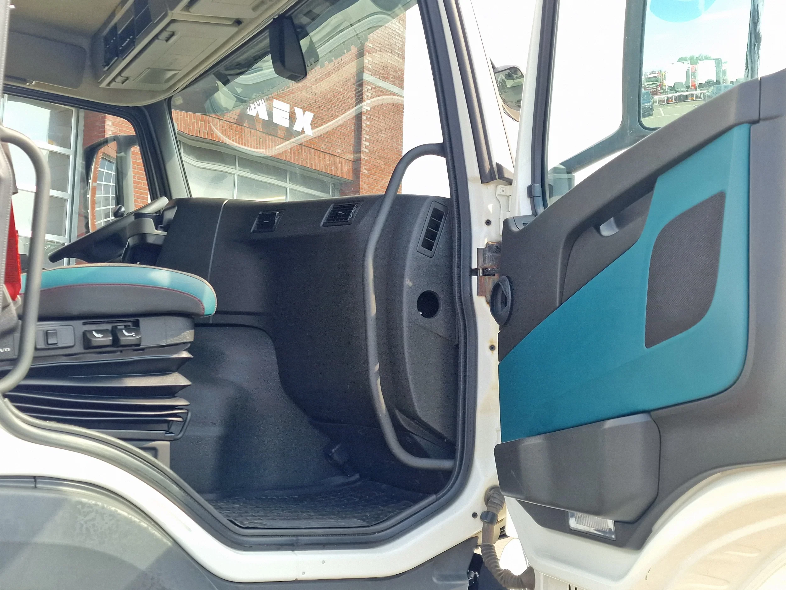 Volvo FM 460 2020 - full air - VEB - Zepro lift - low KM - sleep cab - EURO 6 afbeelding 29
