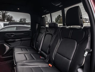 Dodge Ram 1500 2024 - Crew Cab Limited Night Edition imagem 14