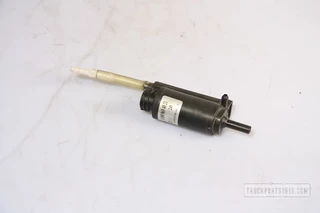 Mercedes-Benz N/A - Wiper System Ruitensproeier pomp image 1
