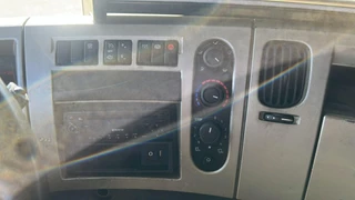 Renault Premium 430 DXI 2011 - N/A image 14