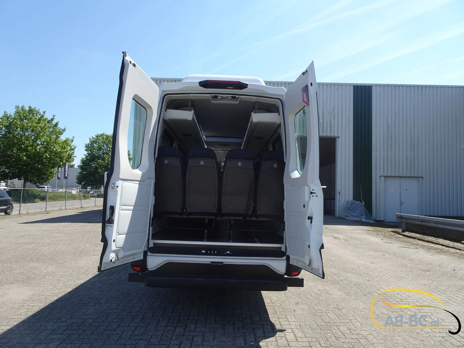 Iveco Daily - 65C18HA8 NEW Automatic 24 seats afbeelding 15