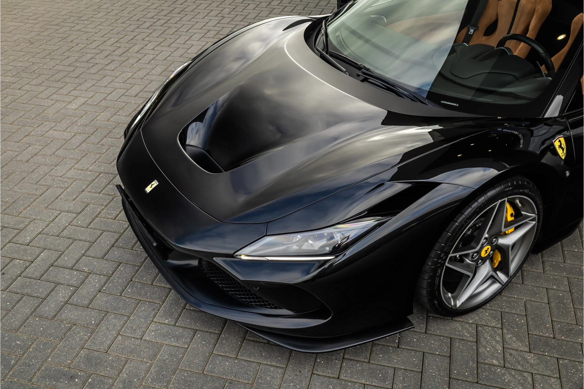Ferrari F8 Spider 2022 - 3.9 V8 HELE obrázek 31