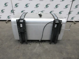 MAN - 81.12201-5887 // 81.12201-5864 // 580 LITER 1 TANK MAN 18.500 EURO 6 image 3 thumbnail