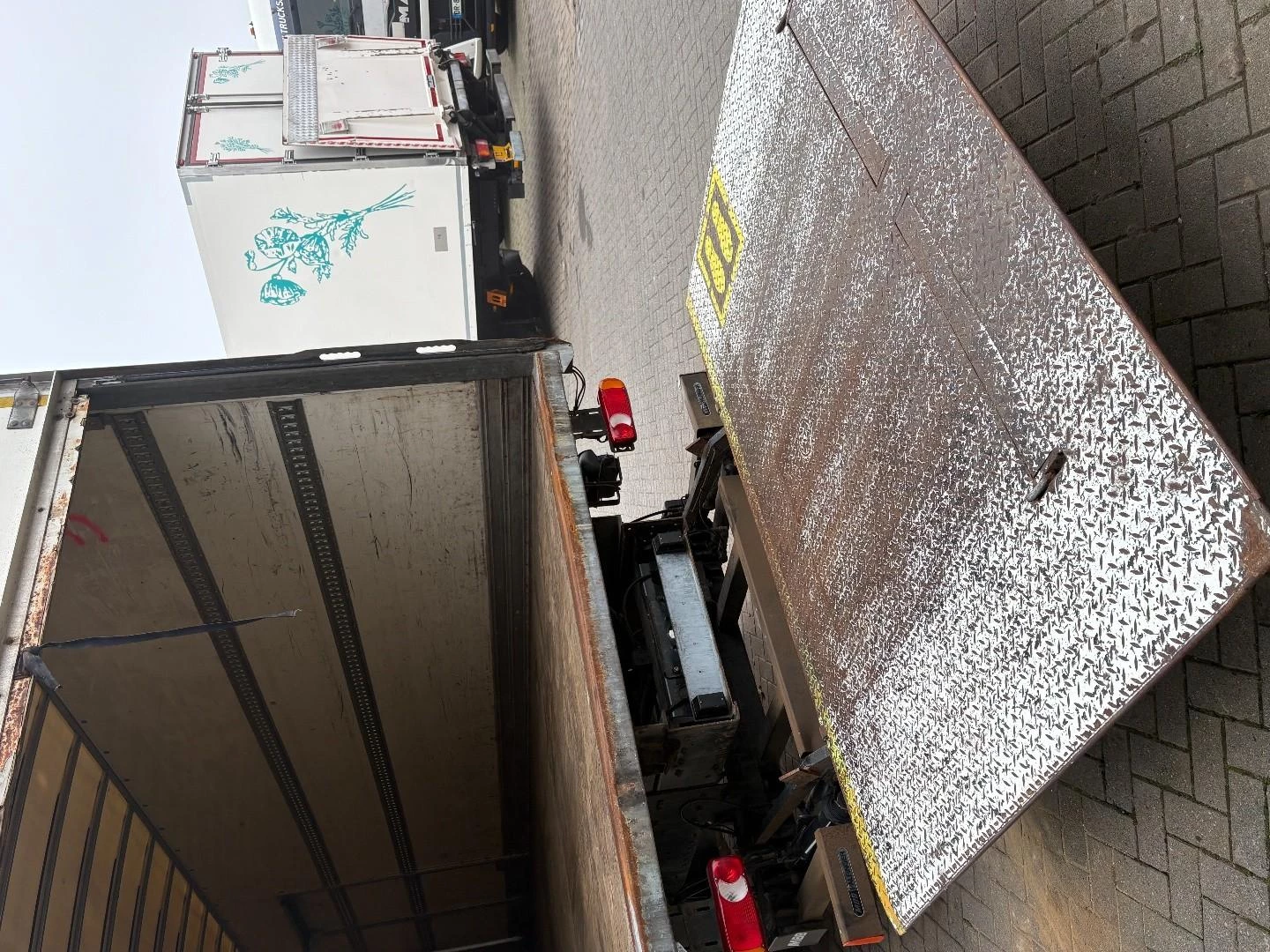 Iveco 120E18 2012 image 33