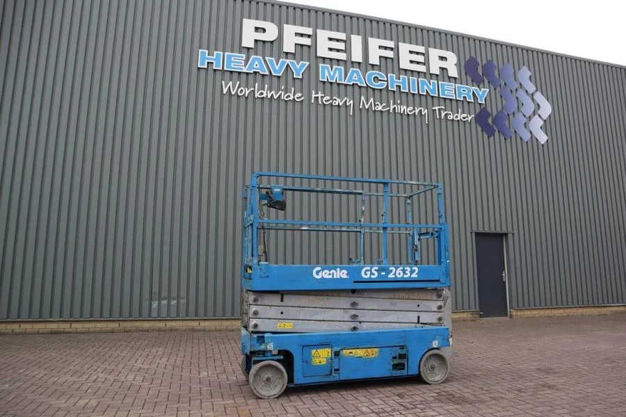 Genie 2013 - GS2632 Electric, 10m Working Height, 227kg Capacit image 1