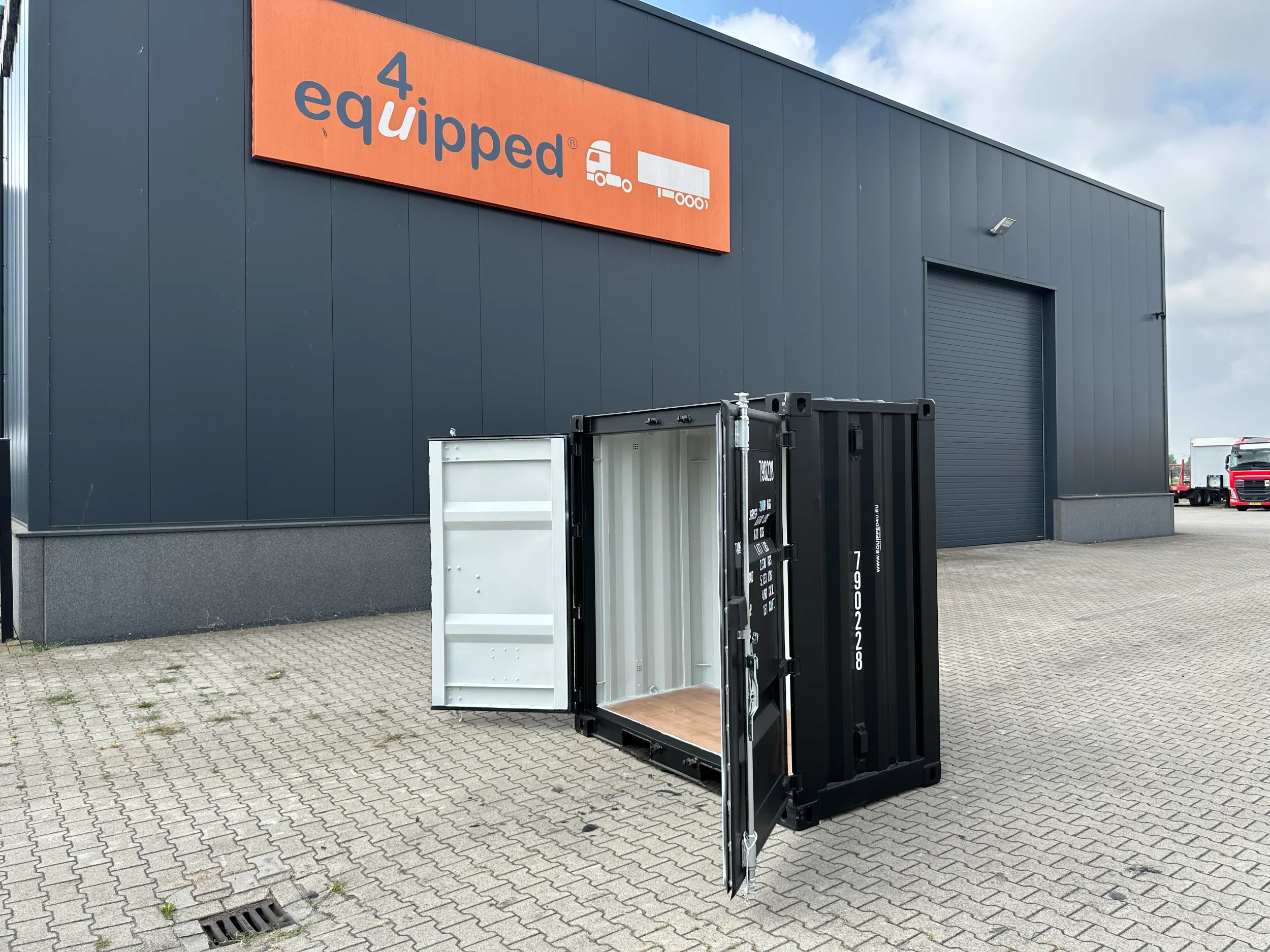 Shanghai Shengji 2026 - NEW 4FT DV container / RAL 9005 (black) / 4x available image 1