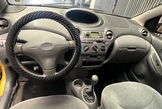 Toyota Yaris 1999 - 1.0-16V VVT-i Sol - Inruil auto obrazek 12