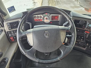 Renault N/A 2012 - MAGNUM 440 obrazek 12