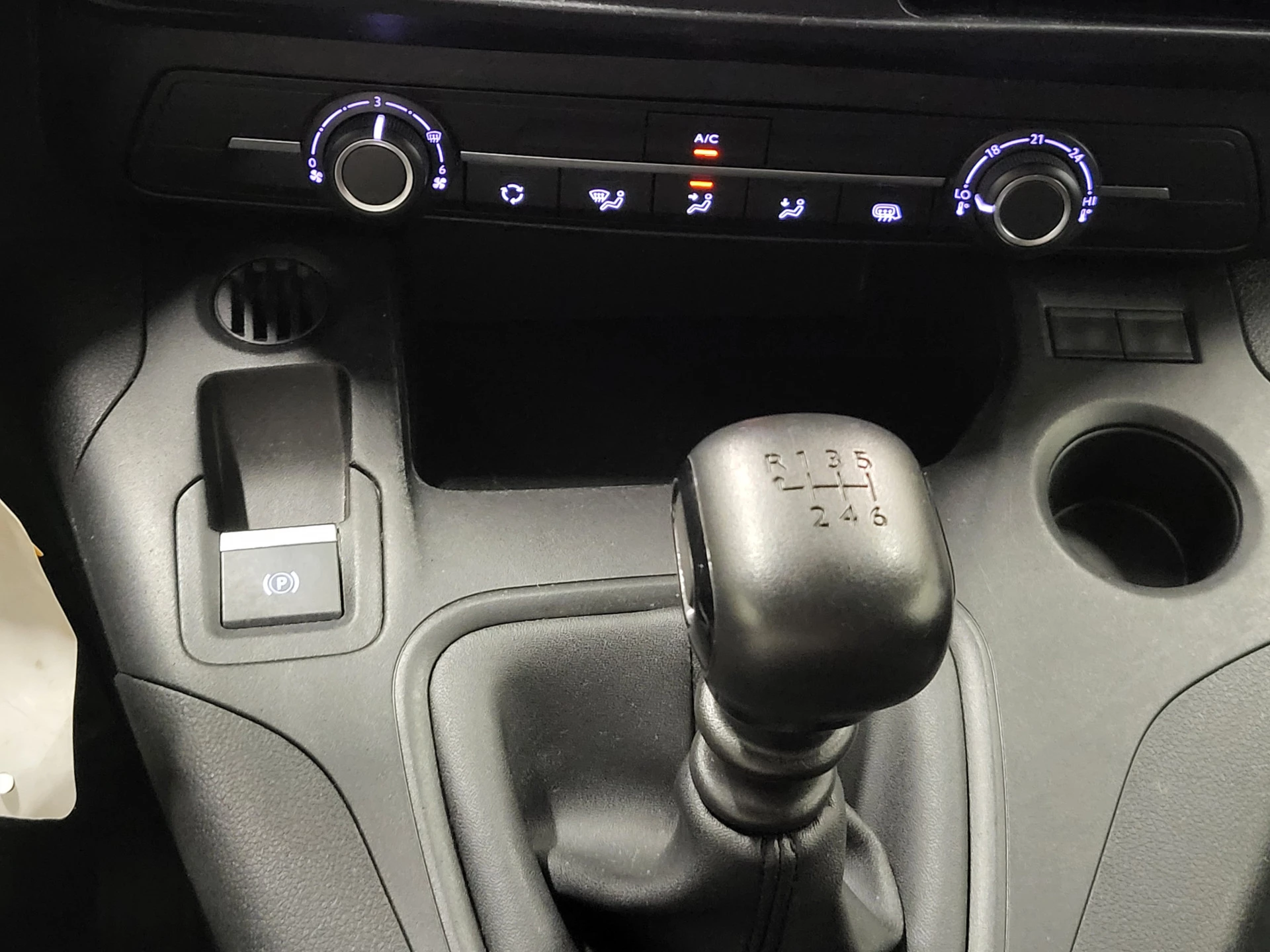 Peugeot Partner 2021 - 1.2PureTech 111pk Benzine! obrázek 13