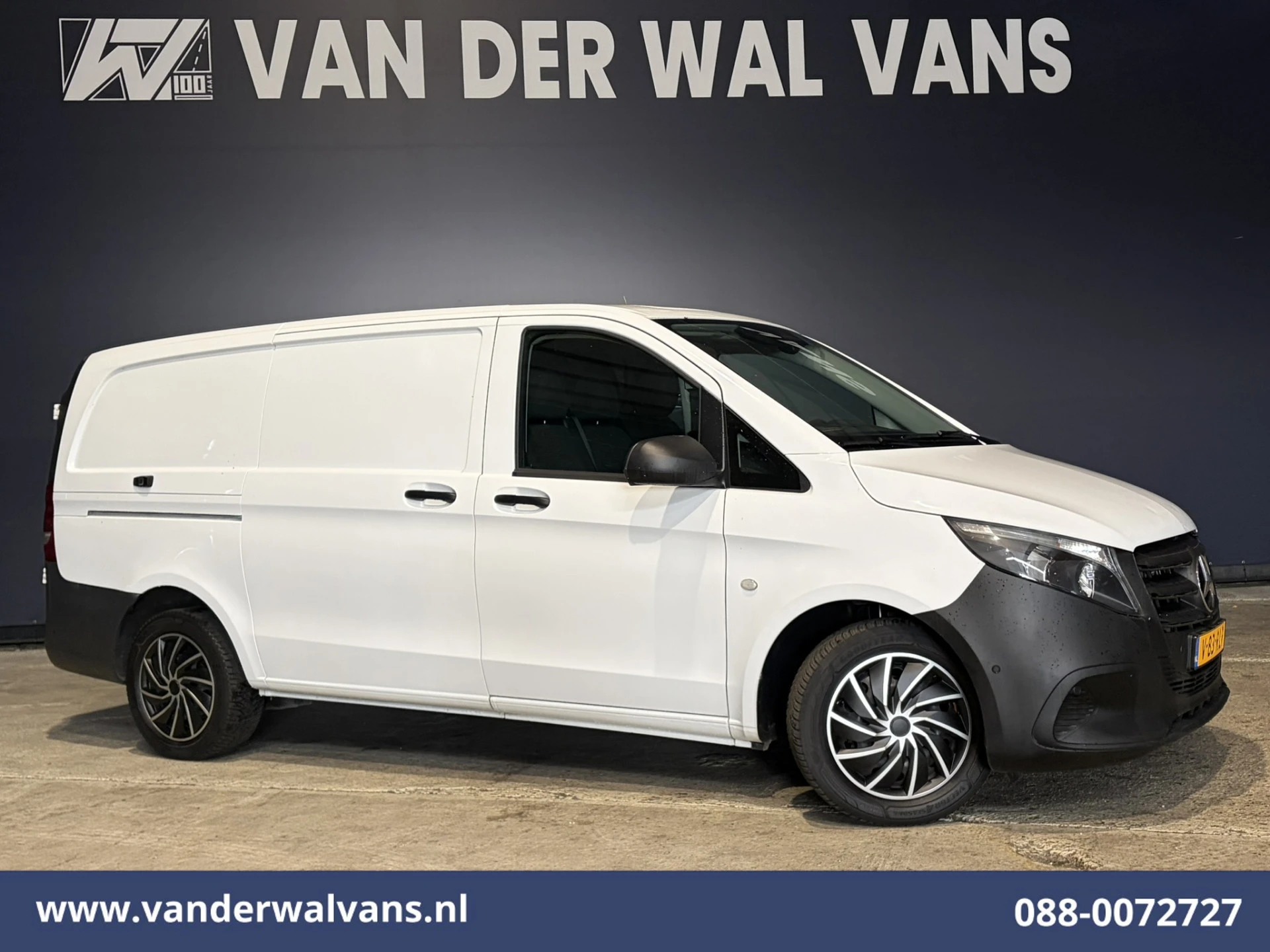 Mercedes-Benz Vito 2024 - 116 CDI 164pk L2H1 2025 Model Euro6 Airco | XL MBUX | Camera | Navigatie | Cruisecontrol afbeelding 1