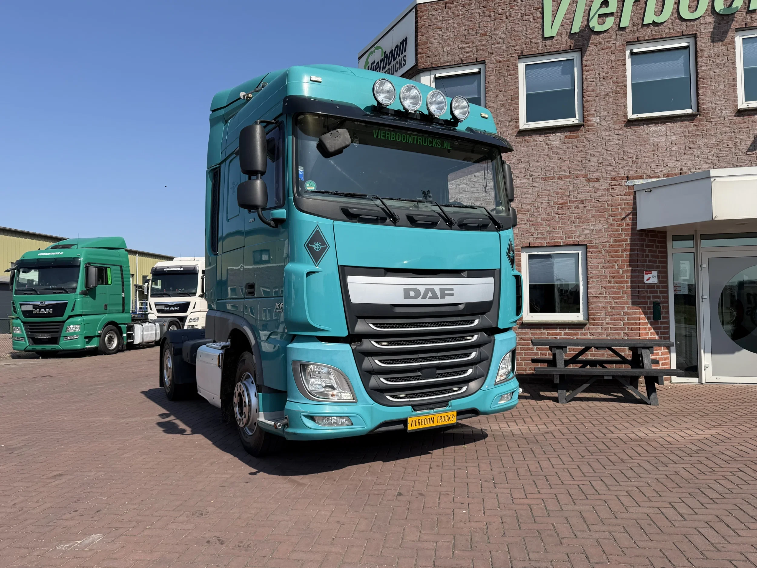 DAF XF 410 2013 - 4X2 SPACECAB GOOD CONDITION afbeelding 1