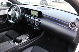 Mercedes-Benz A-Class 2021 - 250e AUT8 AMG Limited NIGHT PAKKET SFEER CARPLAY DAB NAVI obrazek 12