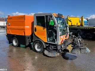 Bucher Citycat 2020 with 3-rd brush 2017 - N/A obrazek 5