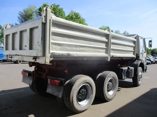 Mercedes-Benz N/A 1985 - 2633, V8 , ZF Manual , 6x4 , 3 Way tipper , Spring suspension bild 3