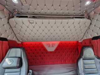 Scania S 2020 - S580 V8 NGS Highline 6x2 - BDF - Retarder - Full air - Custom interior - Loadlift - Fridge - obrazek 27