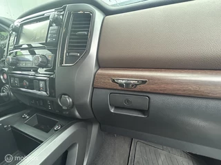 Nissan Titan 2016 - XD 5.0 V8 Cummins TD Platinum Reserve obrazek 19