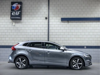 Volvo V40 2018 - 2.0 T4 Business Sport afbeelding 2 miniatuur