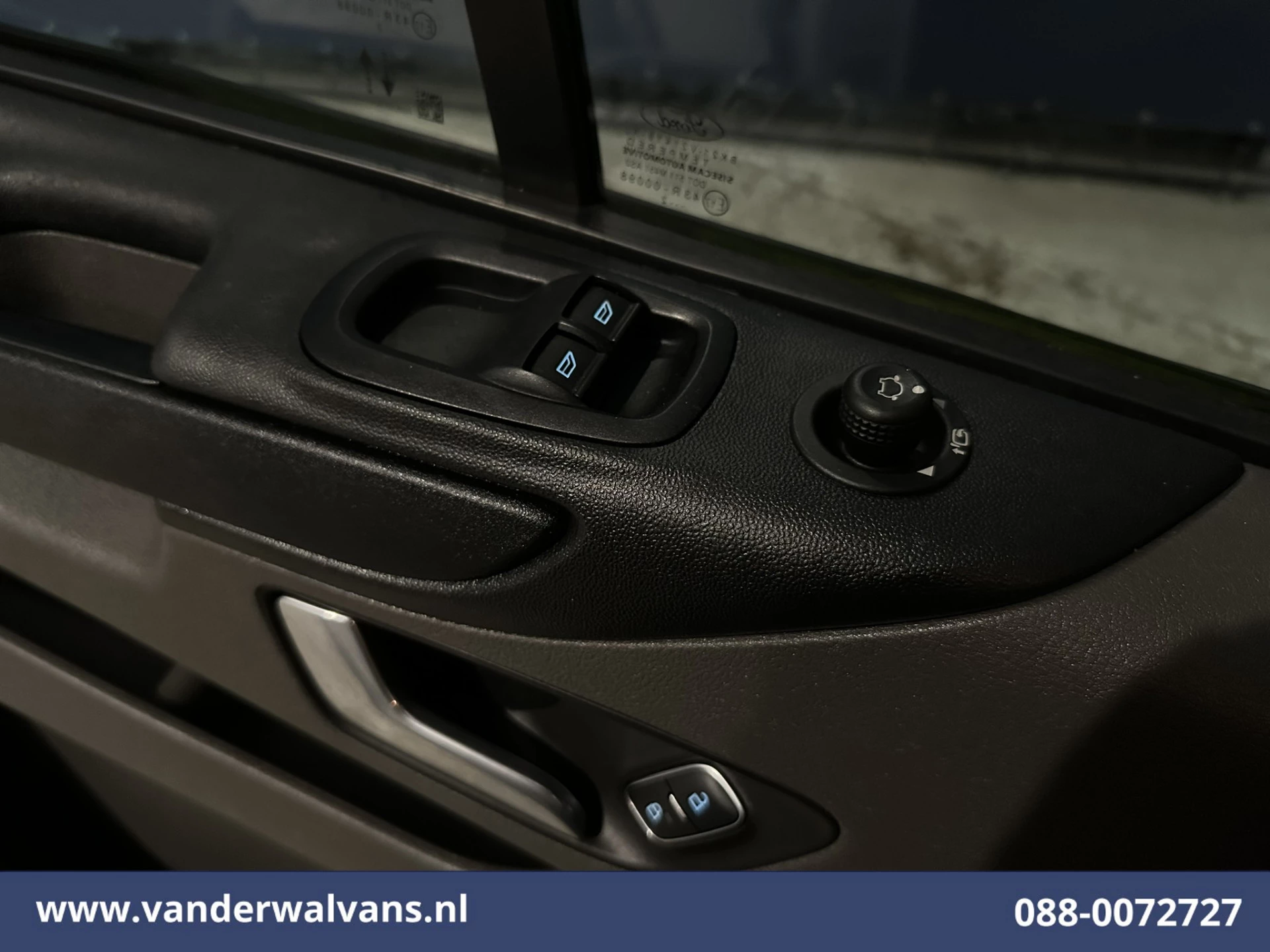 Ford Transit Custom 2022 - 2.0 TDCI 130pk L2H1 Euro6 Airco | Camera | LED | Apple Carplay | Cruisecontrol | 2800kg Trekhaak obrázek 19