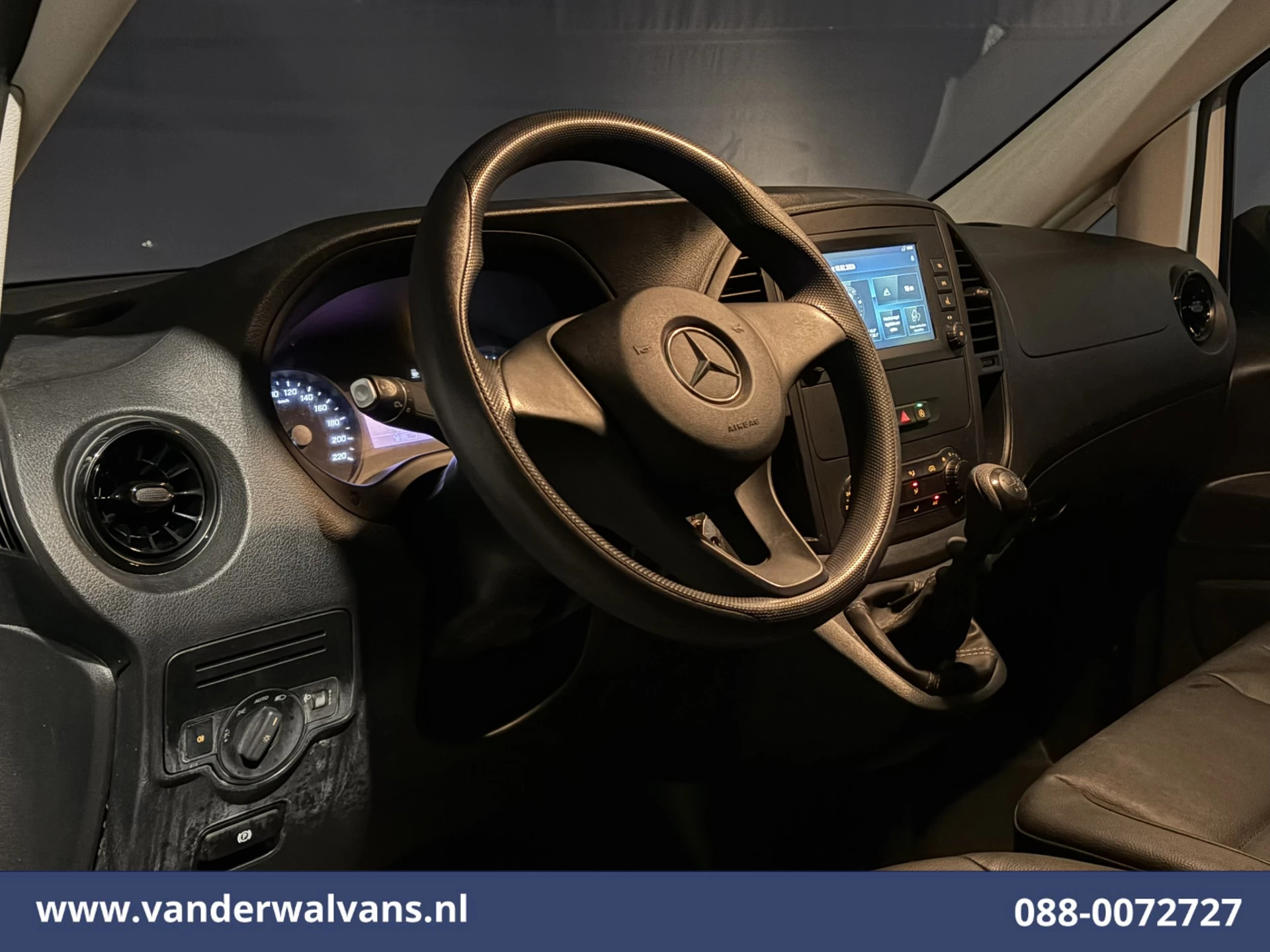 Mercedes-Benz Vito 2021 - 110 CDI L1H1 Euro6 Airco | Camera | Apple Carplay | Android Auto | Bijrijdersbank immagine 13