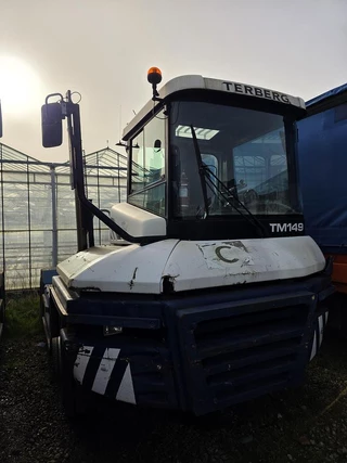 Terberg RT283 | TERMINAL TRACTOR 4X4| TURNING CHAIR. | AUTOMATIC GEAR | NOT RUNNING. 2011 - N/A obrazek 1