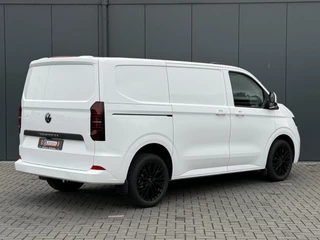 Volkswagen Transporter 2024 - 2.0 TDI 150 PK STYLE / AUTOMAAT / L1H1 / BPM VRIJ! / ACHTERKLEP / ECC / CRUISE / LANE ASSIST / CAMERA / 3-ZITS imagem 3