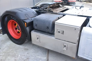 DAF XF 440 2016 - SC 4x2 - NEW TACHO - ADR FL - PTO - 456 TKM - AIRCO - 2 BEDS - GOOD CONDITION - image 8