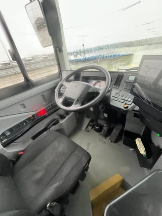 Volvo N/A 2016 - 8900 LE. 38 Units! obrazek 17
