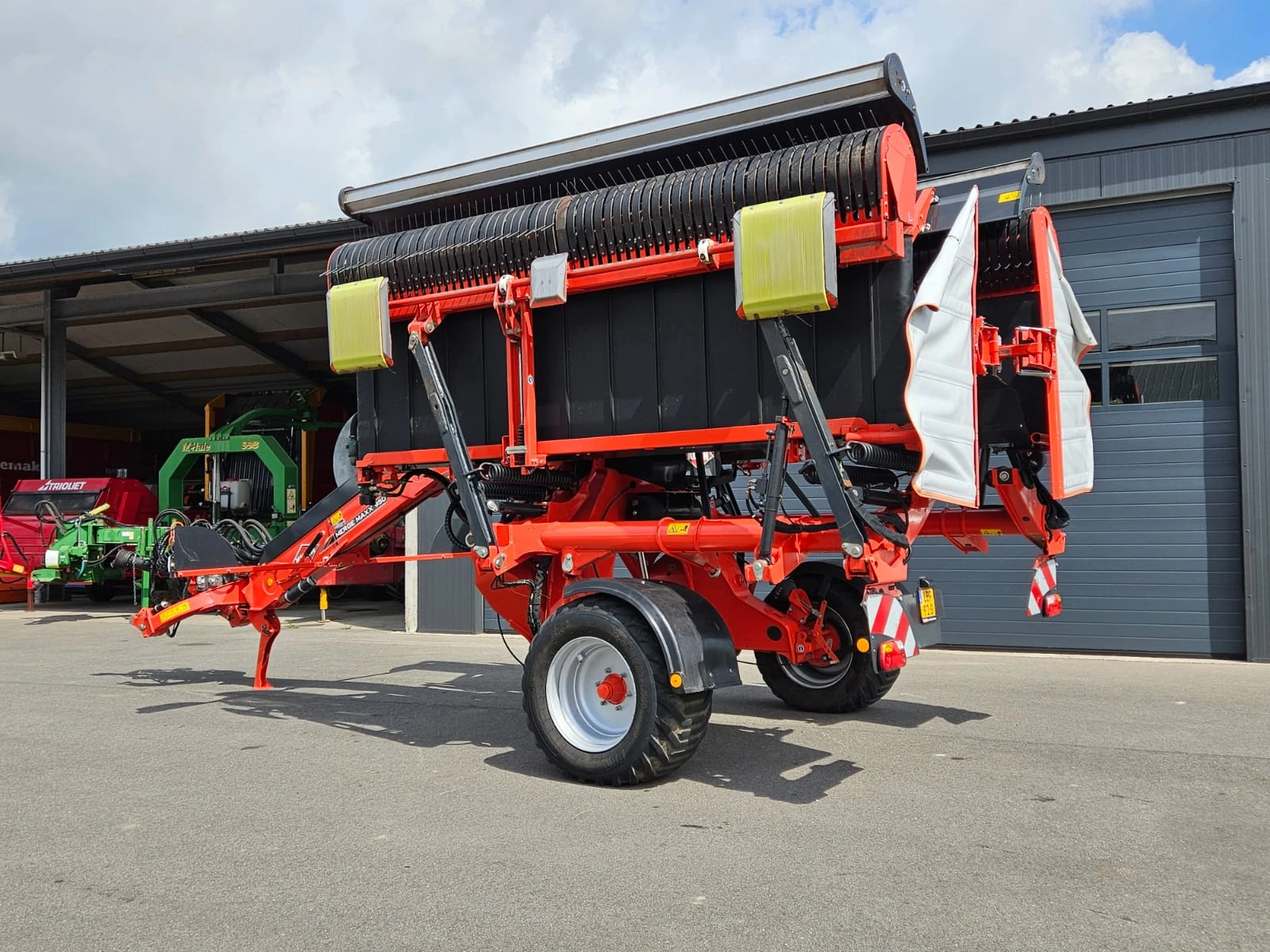 Kuhn 2020 - MERGE MAXX 950 Bandenhark afbeelding 7