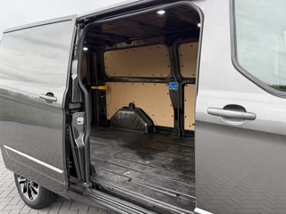 Ford Transit Custom 2020 - 2.0 TDCI 185 PK SPORT / AUTOMAAT / L2H1 / CAMERA / CRUISE / AIRCO / STOELVERW / 17" LMV / LED obrazek 8