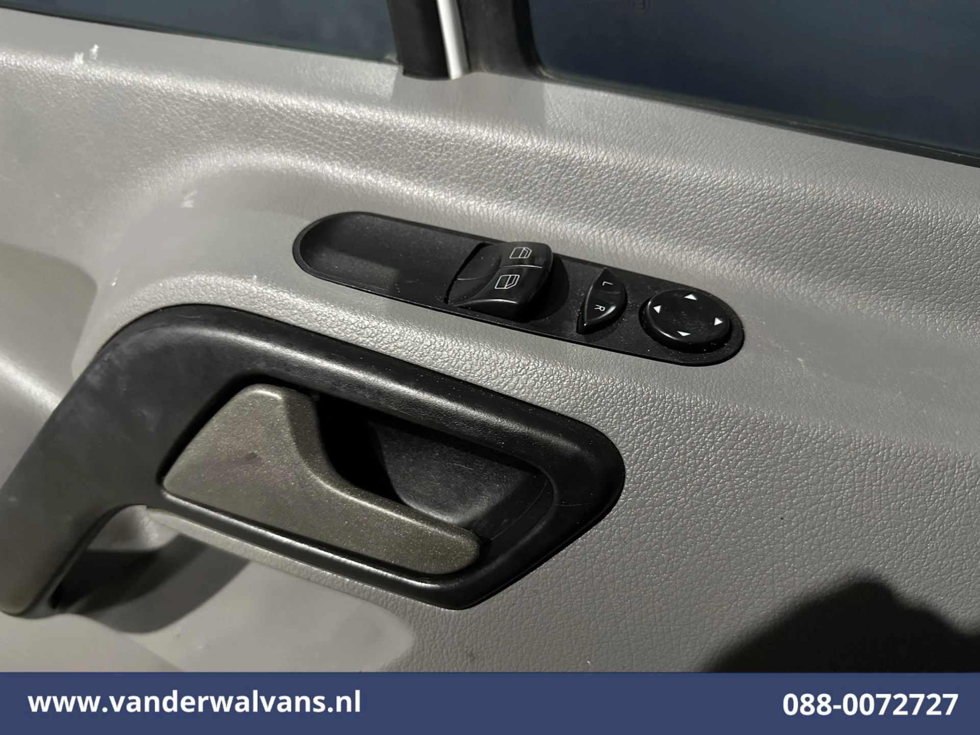 Mercedes-Benz Sprinter 2017 - 316 CDI 163pk L2H2 Euro6 Airco | Navigatie | 2800kg Trekhaak | Cruisecontrol image 12