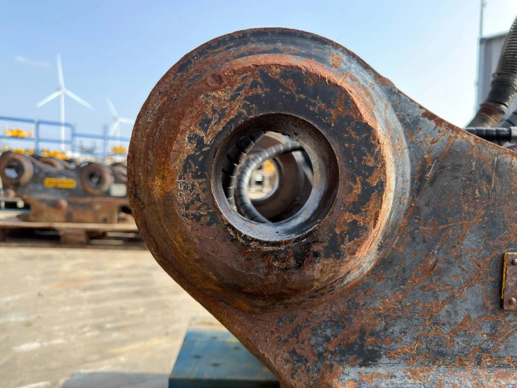 OilQuick 2018 - OQ70/55 - 329D / 329E / 330F imagem 17