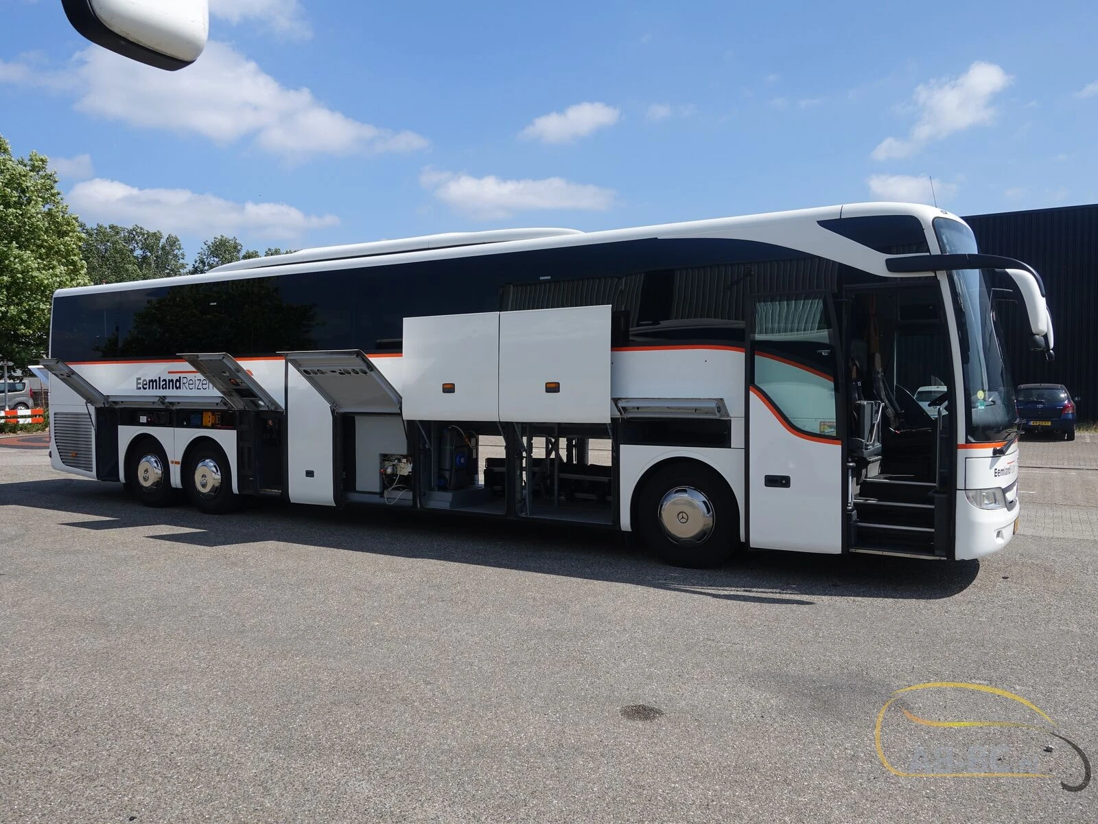 Mercedes-Benz Tourismo RHD-L, 62 Seats, Euro 6 2015 afbeelding 4