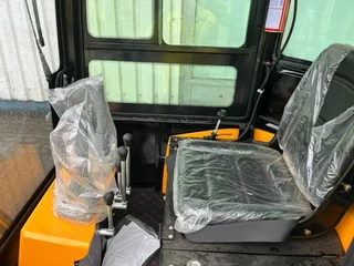 Vicsec N/A 2025 - VC 13 C , Mini Excavator , Close cabine , 3 pieces in stock obrazek 20