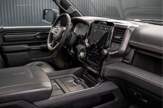 Dodge Ram 1500 2024 - 1500 LIMITED 5.7L V8 | 1e Eigenaar | Head up | Luchtvering | Rambox | Split Tailgate | Pano | Harman / Kardon изображение 2