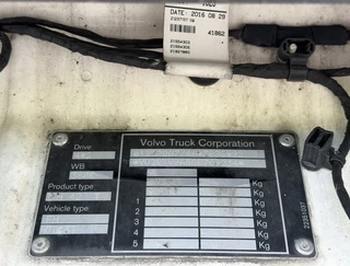 Volvo FH 2016 - 13.460 EURO 6 ONLY 766.000 KM FULL SPOILER 2X TANKS HOLLAND-TRUCK imagen 24
