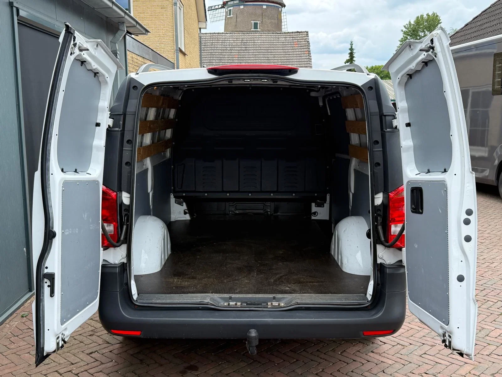 Mercedes-Benz Vito 2016 - 111 CDI Lang AC Trekhaak Cam Cruise Navi Lmv 1e Eigenaar Zeer nette staat! afbeelding 4