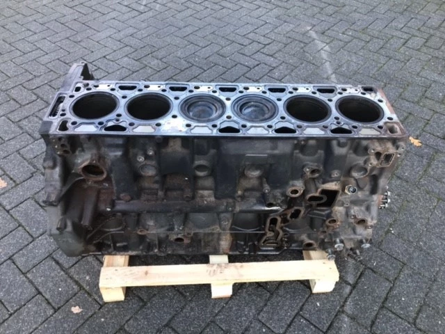 DAF 2016 - 0452025-2110640-1977104 ONDERBLOK imagem 1