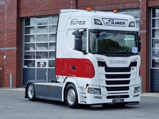 Scania S 2021 - S540 NGS Highline 4x2 - Low deck - Retarder - Custom interior - Night clima - Full air - Led - Navi bild 1