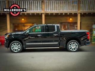 Chevrolet Silverado 2024 - High Country 6.2 V8 420 PK изображение 3