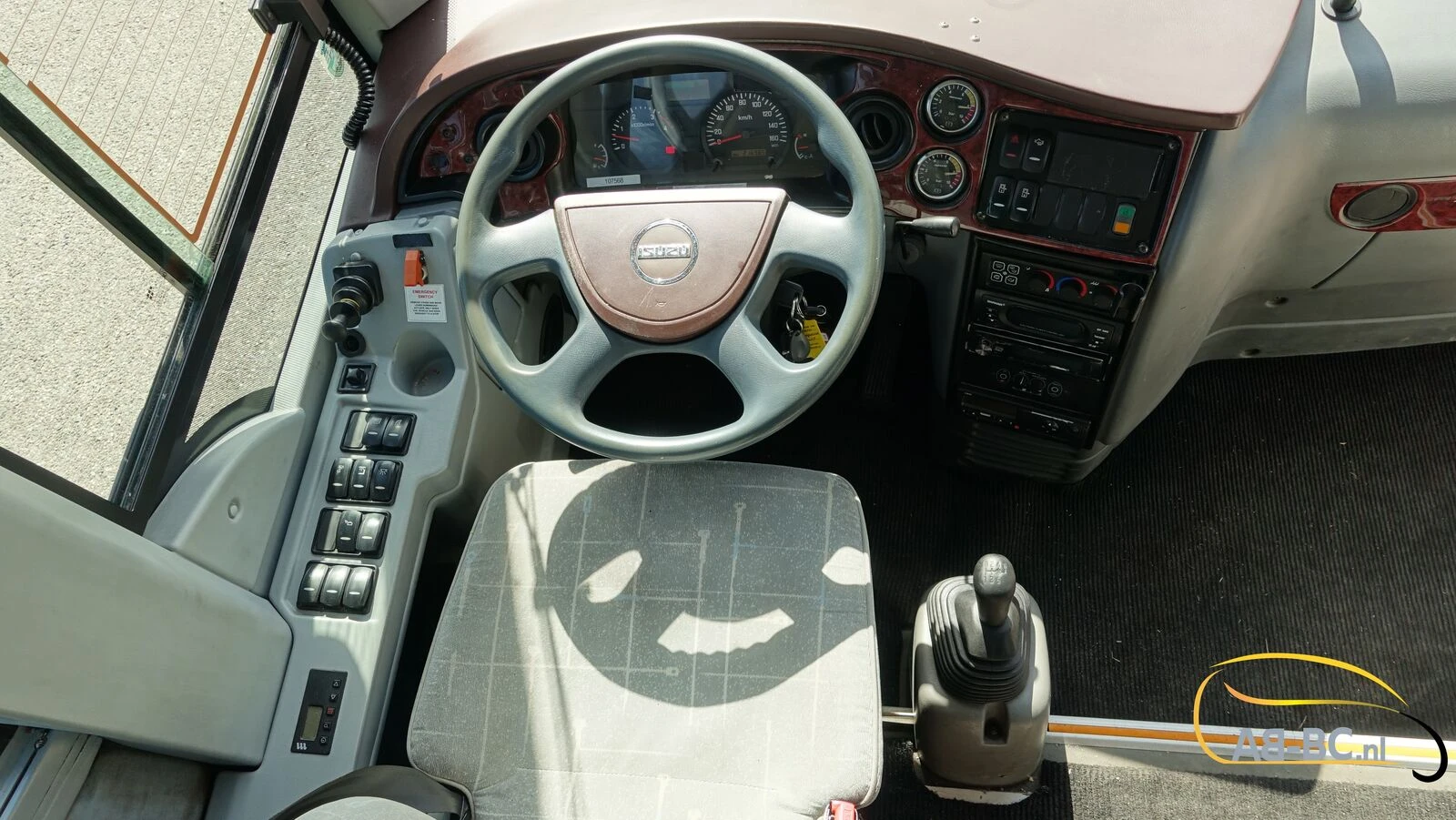 Isuzu Turquoise 30 seats EURO 6 2016 afbeelding 39