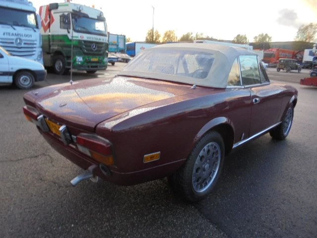 Fiat 124 Spider 1981 - 2000 USA immagine 5