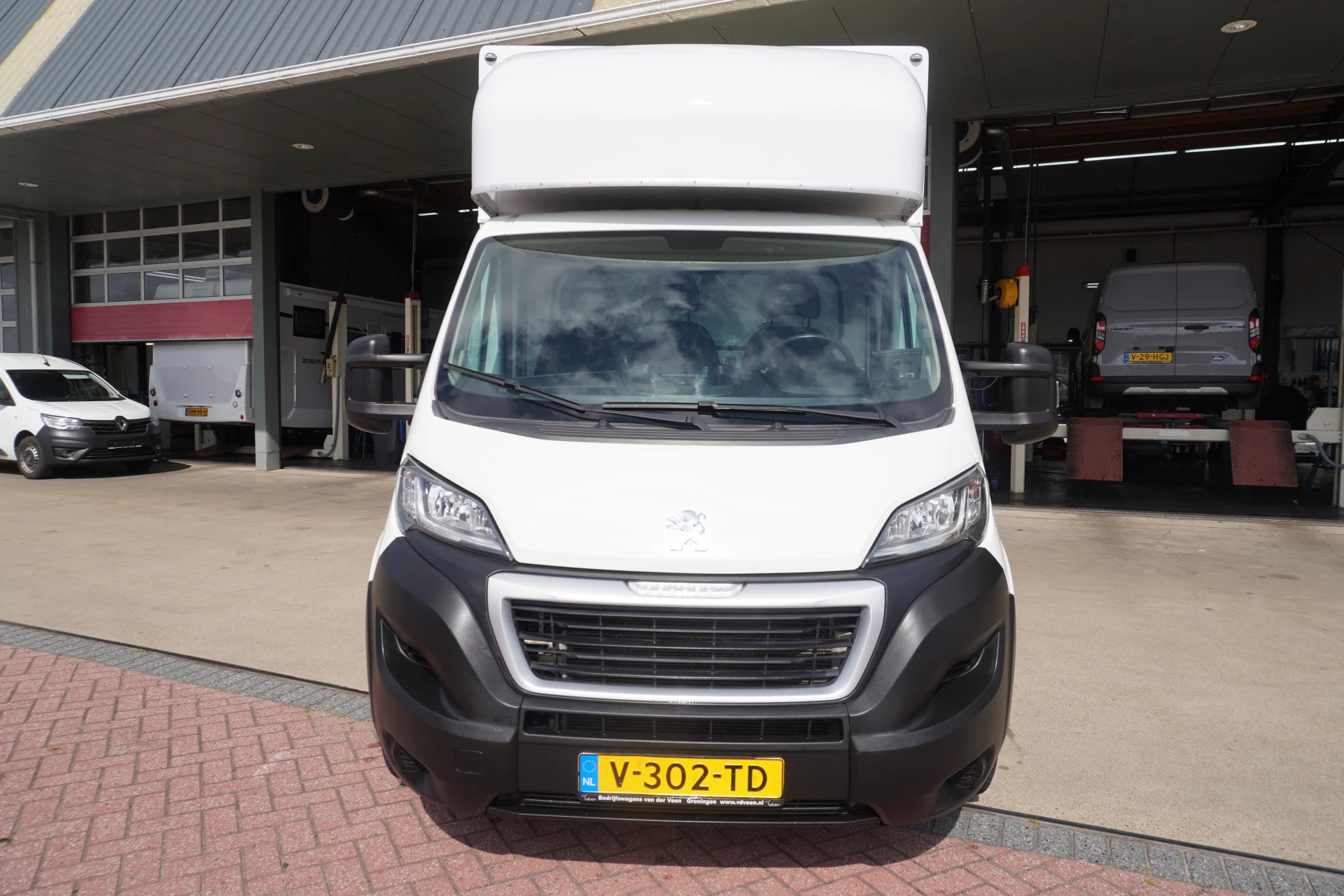 Peugeot Boxer 2018 - 335 2.0 BlueHDI 131PK L3 Pro Meubelbak изображение 10