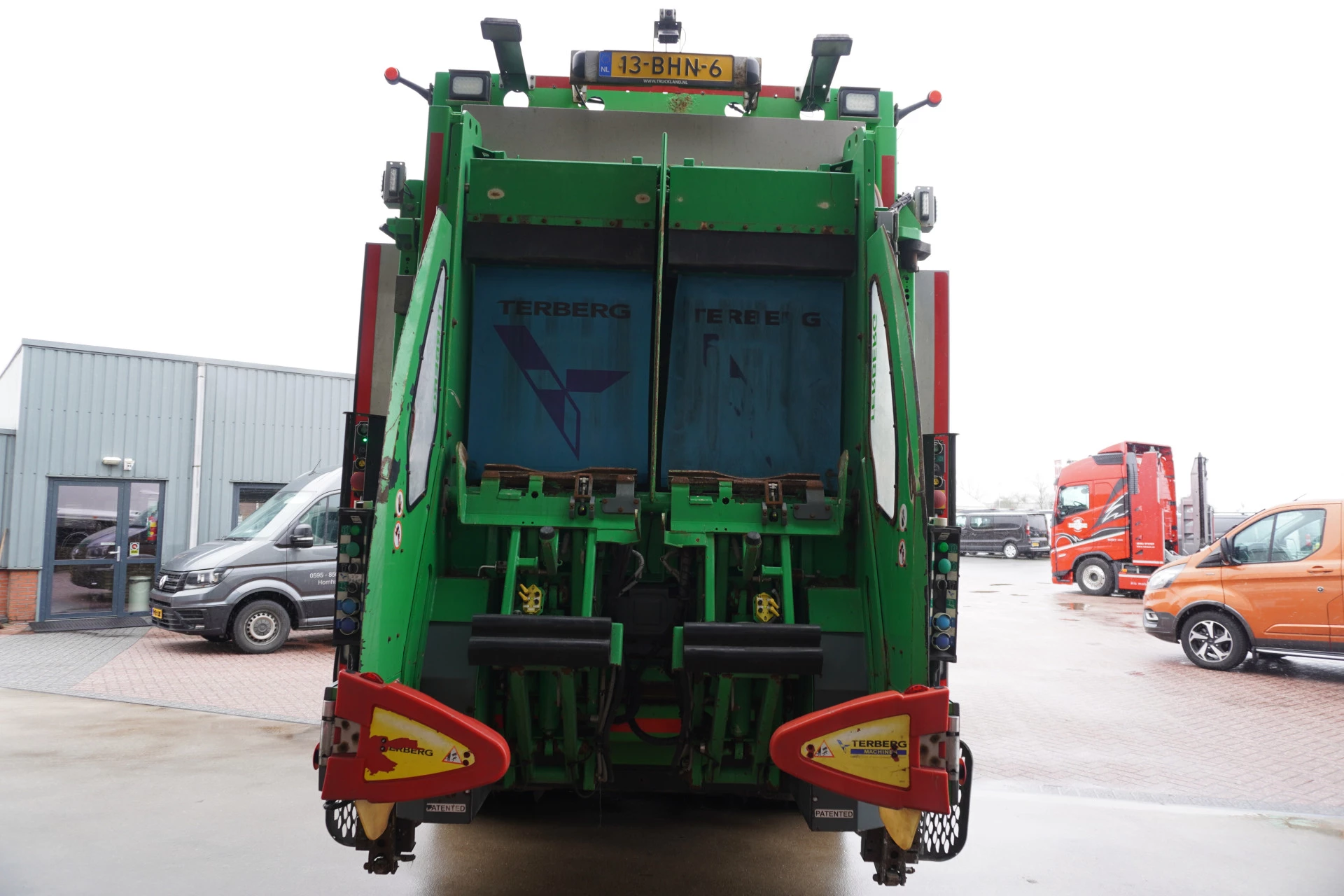 DAF LF 220 FAG 2016 - Terberg Vuilniswagen achterlader Euro6 obrázek 5