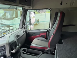 Volvo FM 410 2018 - EURO 6 VOL LUCHTGEVEERD 2XTANKS 106 CM SCHOTEL HOOGTE 345.000 KM IN SUPER CONDITIE zdjecie 14