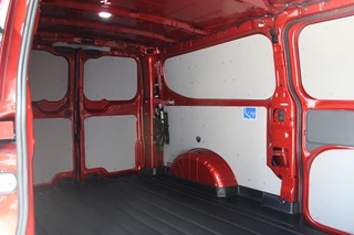 Ford Transit Custom 2025 - 320 2.0 TDCI L2H1 Limited 170pk - 1+1 Stoelopstelling - 2x Schuifdeur - Adaptive Cruise - Verwarmd stuur - Blind spot - Navigatie - Camera - Draadloos laden - Rijklaar imagen 39