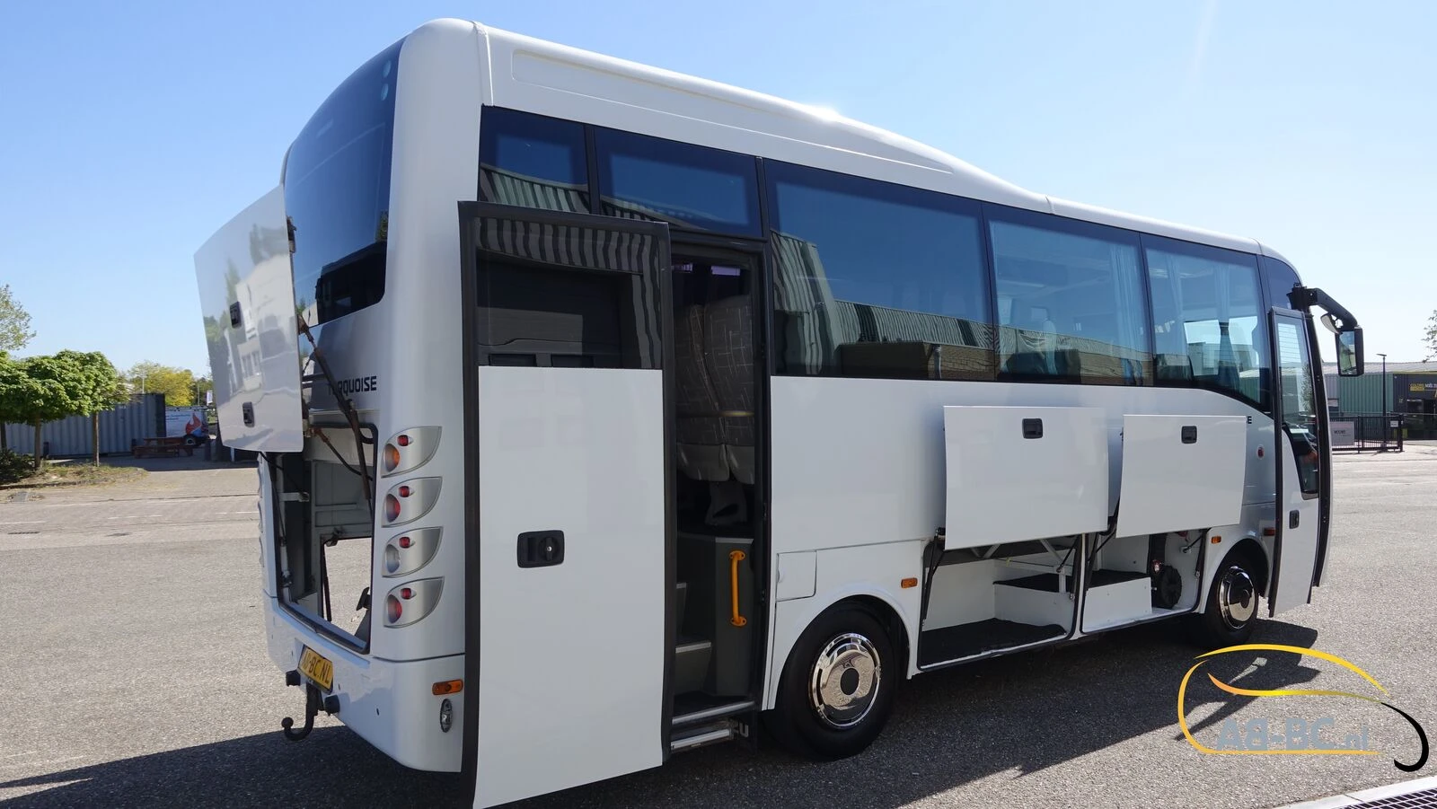 Isuzu Turquoise 30 seats EURO 6 2016 afbeelding 8