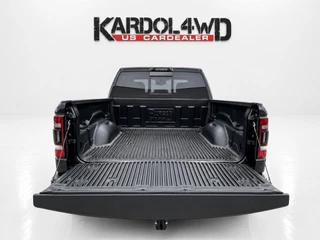 Dodge Ram 1500 2024 - 5.7 V8 4x4 Crew Cab Laramie | BPM VRIJ! | Elektr. treeplanken | Head-up | 360gr camera| Panorama | Trekhaak | LPG| bild 4