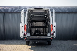 Iveco Daily 2021 - **35S14V 2.3 L2H2 | Automaat | Euro 6 | Cruise | Climate | 3500 KG Trekgewicht | Trekhaak** image 9